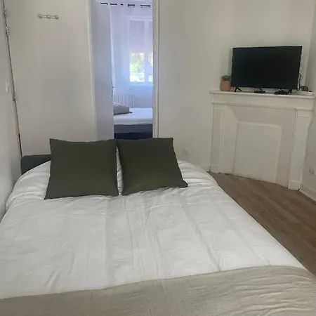 Acacia Terrasse*proche Centre-ville Et Chu Apartmán *